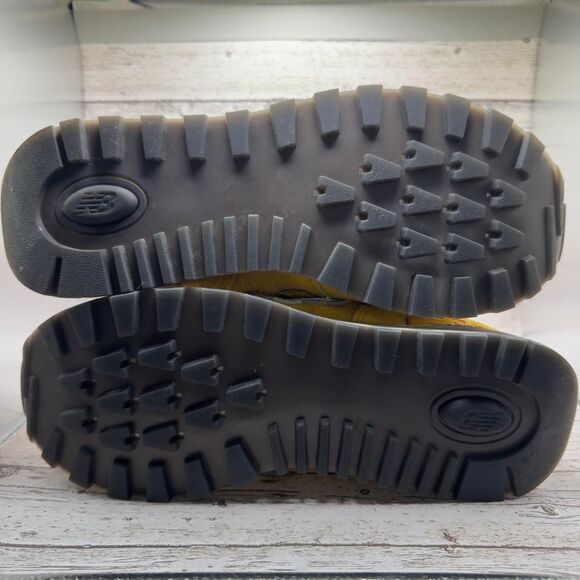 New-Balance Men's Yellow and Blue Trainers - Picture 6 of 7